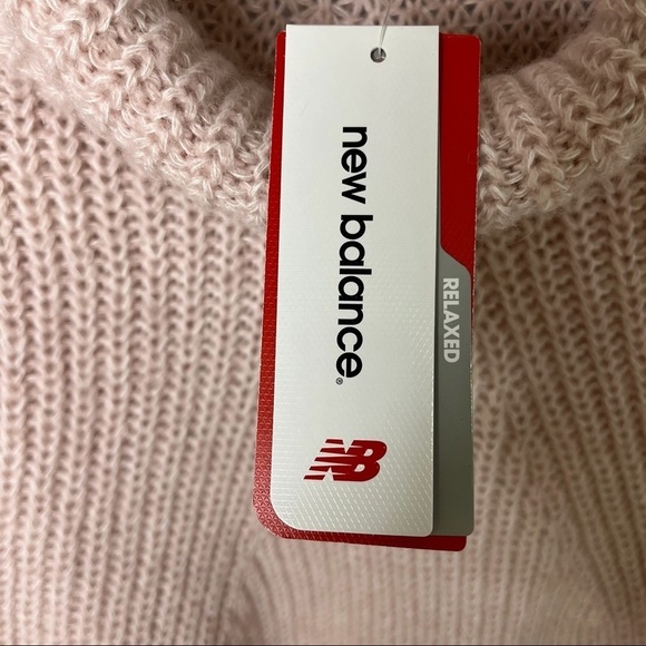 New Balance Cozy Pullover Sweater Knit Pink Turtleneck Size Medium WT73451 - Picture 10 of 14